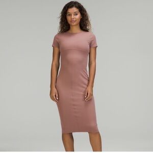 Lululemon Scoop-Back Nulu Midi Dress, Twilight Mauve, Size 2
Asia design edition